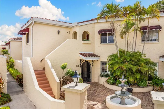 $319,000 | 6101 34th Street West, Unit 16G, Bradenton, FL 34210