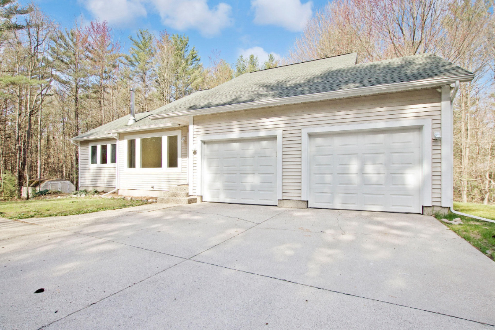 2511 Judson Road Spring Lake, MI 49456 - Photo 3 of 33 IMG_1153