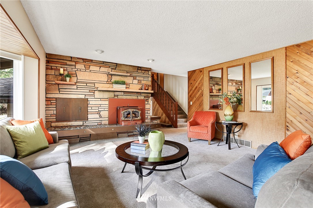 9220 Northeast 188th Street Bothell, WA 98011 - Photo 5 of 34 Gallery Image 5