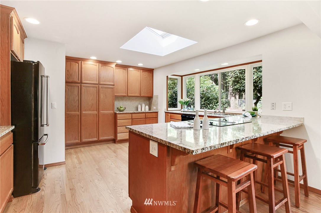 9220 Northeast 188th Street Bothell, WA 98011 - Photo 10 of 34 Gallery Image 10