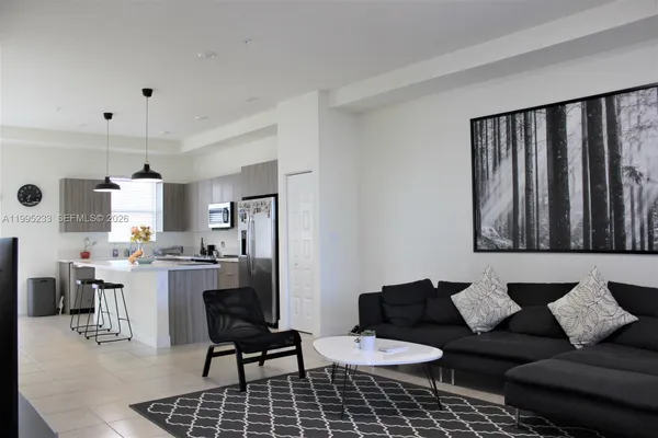 $429,900 | 10455 Northwest 82nd Street, Unit 33, Doral, FL 33178