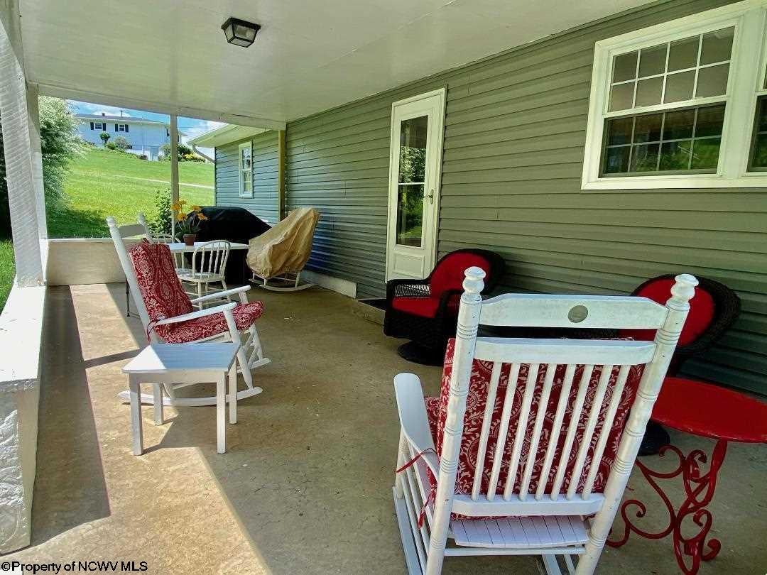 34 Colfax Road Fairmont, WV 26554 - Photo 2 of 24 Gallery Image 2