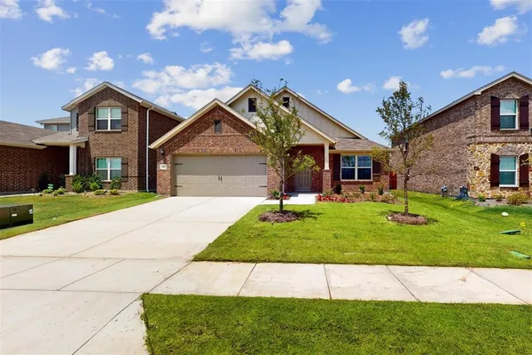 $2,200 | 1817 Grassland Drive, Royse City, TX 75189