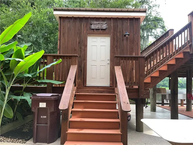 $949,999 | 16704 Meisner Road, Springfield, LA 70462