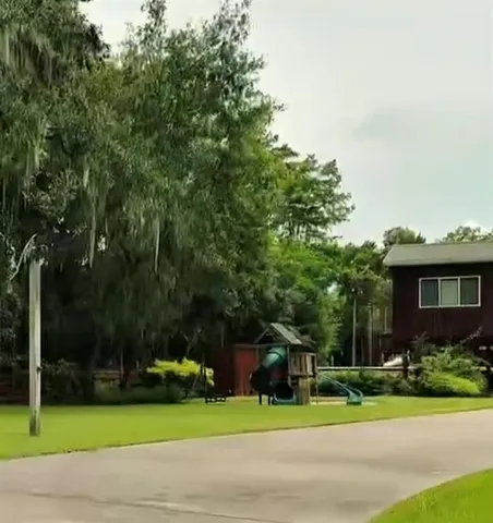 $949,999 | 16704 Meisner Road, Springfield, LA 70462