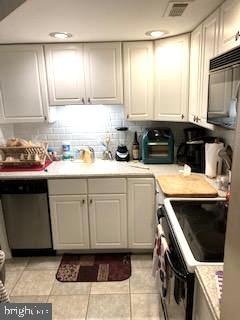 904 Timber Creek Road Lindenwold, NJ 08021 - Photo 5 of 7 Kitchen with recess lighting
