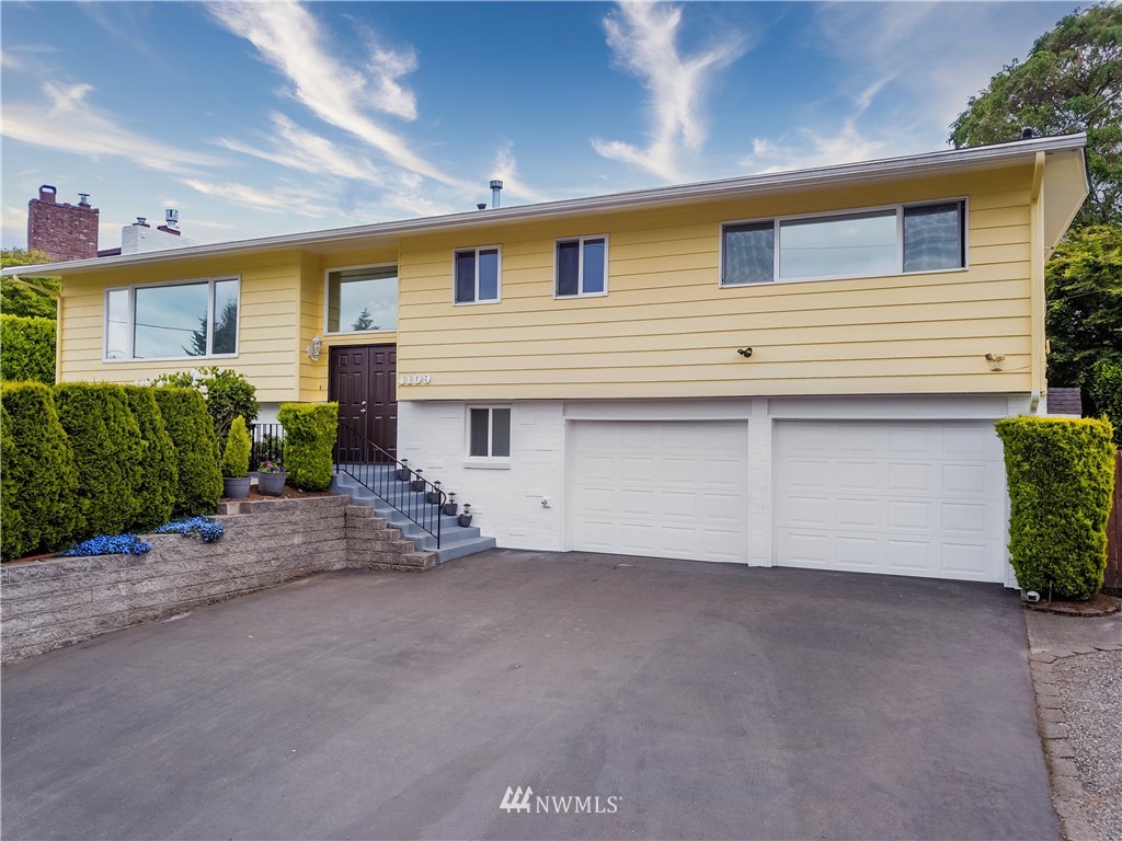 4109 Robin Road West University Place, WA 98466 - Photo 1 of 37 Gallery Image 1