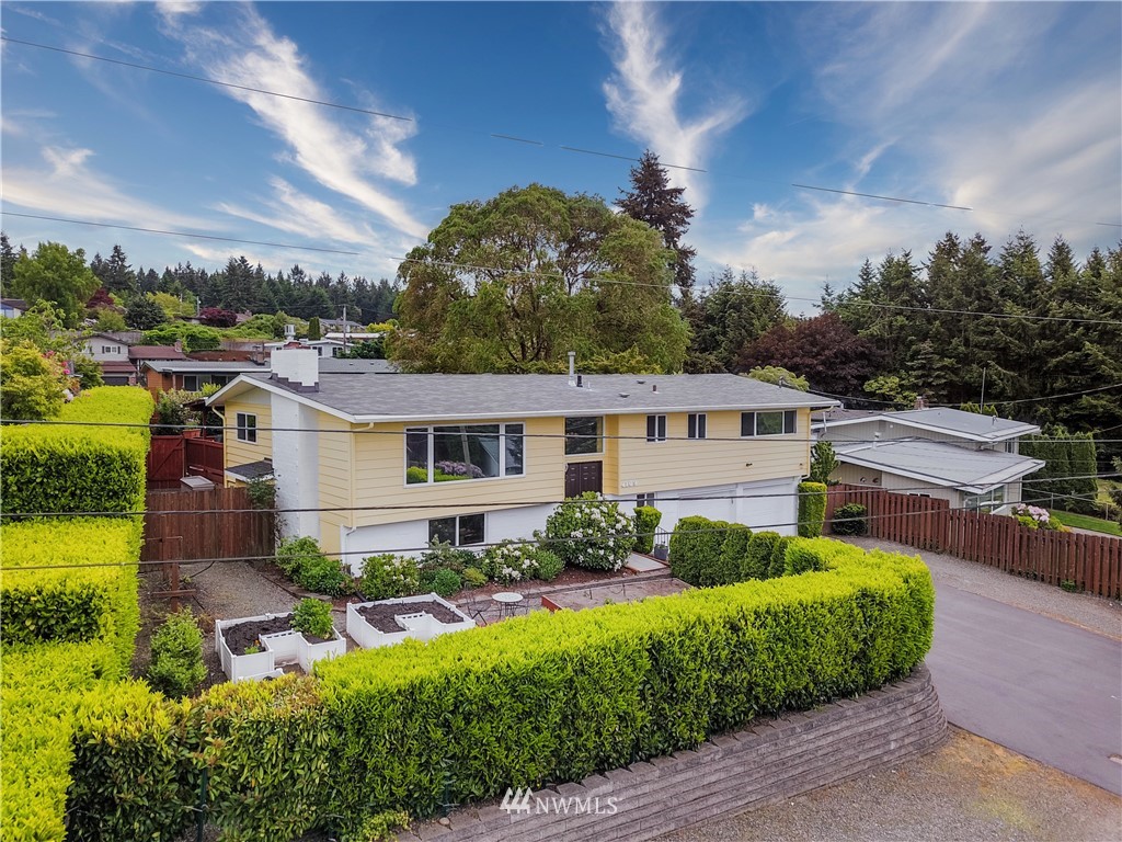4109 Robin Road West University Place, WA 98466 - Photo 3 of 37 Gallery Image 3