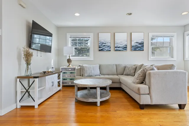 $3,400 | 176 Shore Road, Clinton, CT 06413