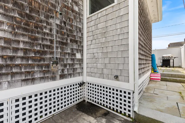 $3,400 | 176 Shore Road, Clinton, CT 06413