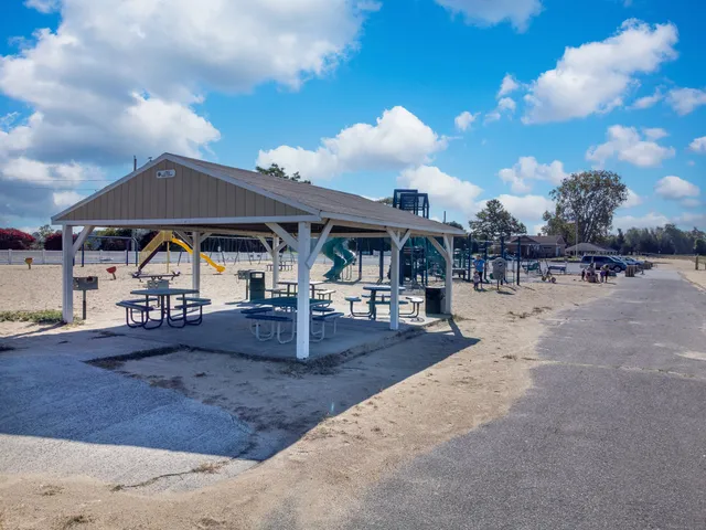 $3,400 | 176 Shore Road, Clinton, CT 06413