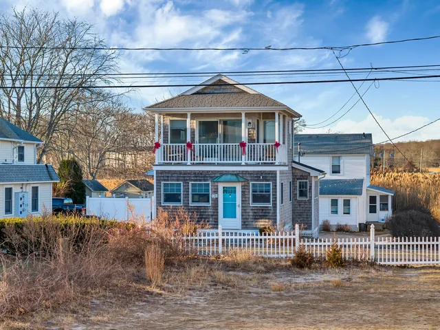 $3,400 | 176 Shore Road, Clinton, CT 06413