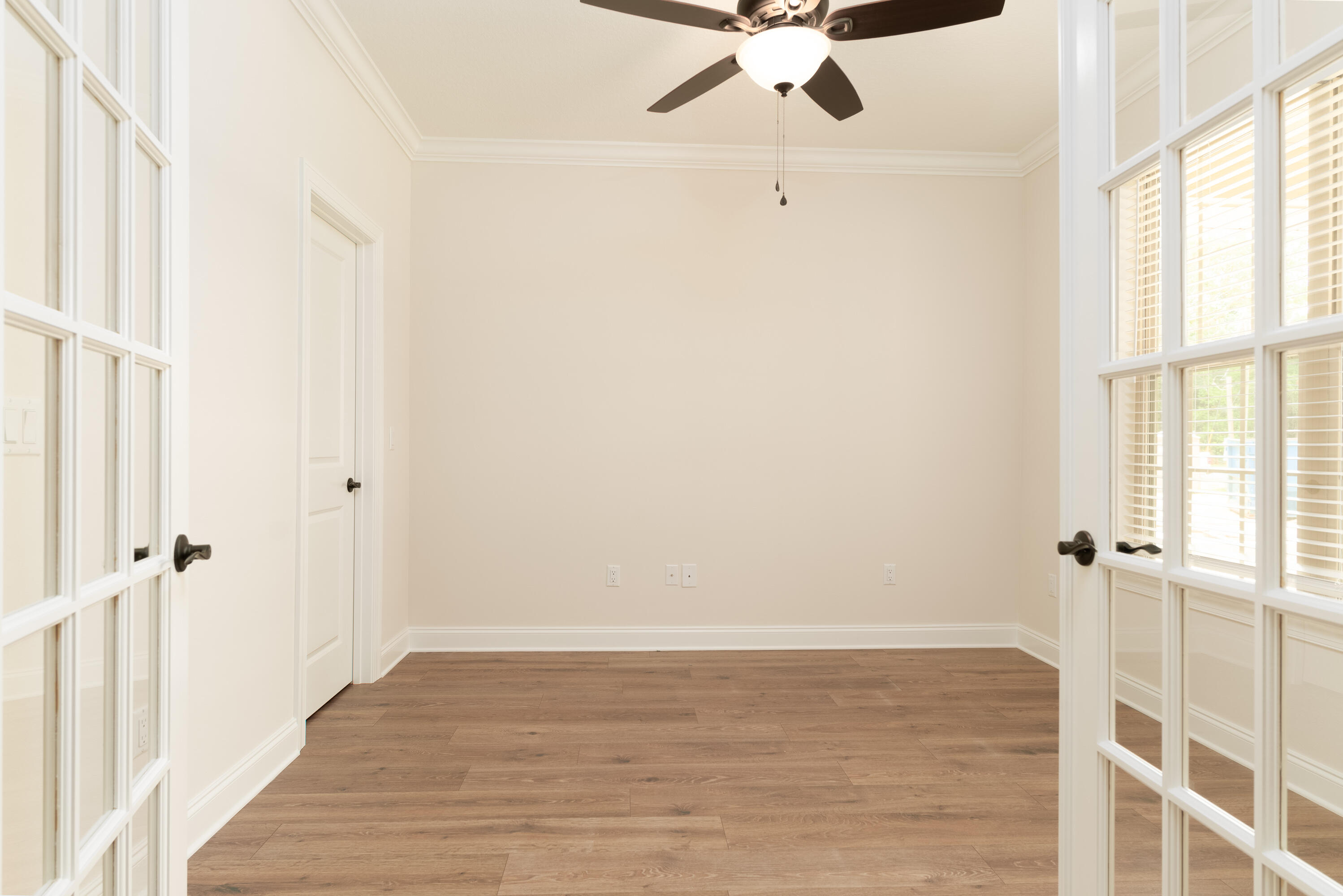 1184 Forest Heights Road Fort Walton Beach, FL 32547 - Photo 3 of 45 a view of a walk in closet