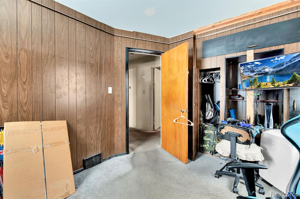 1919 West 14 Mile Road Royal Oak, MI 48073 - Photo 10 of 22