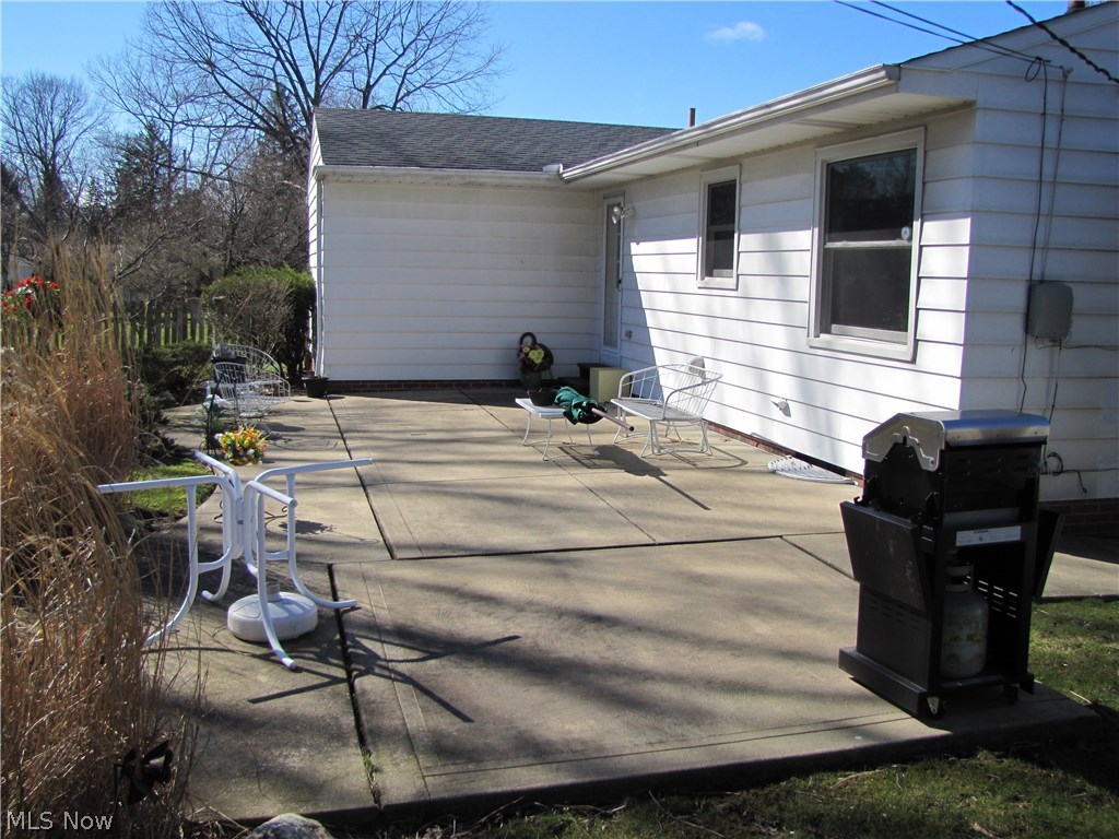5706 Faraday Road Cleveland, OH 44124 - Photo 2 of 25
