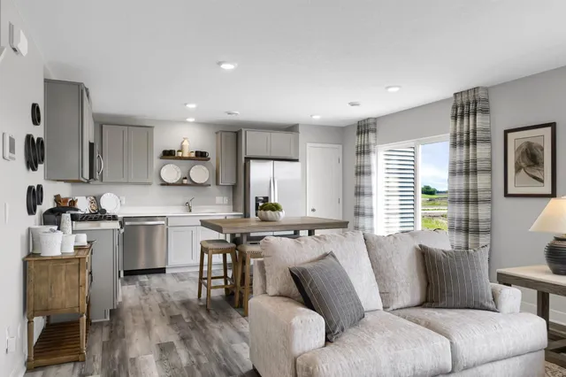 $354,990 | 1954 Highview Terrace, Shakopee, MN 55379