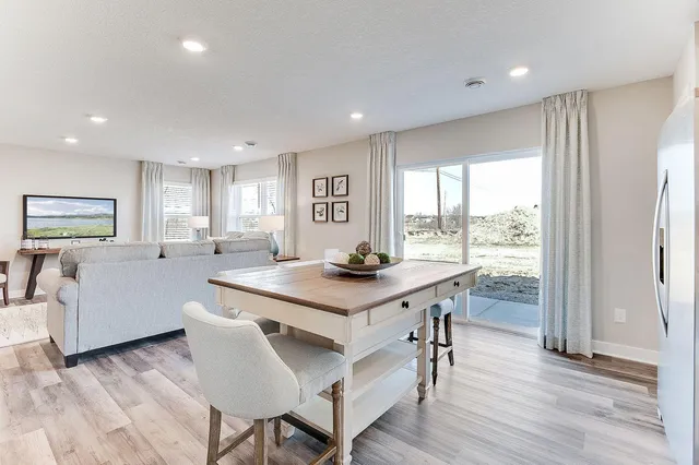 $337,990 | 1954 Highview Terrace, Shakopee, MN 55379