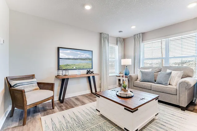 $337,990 | 1954 Highview Terrace, Shakopee, MN 55379