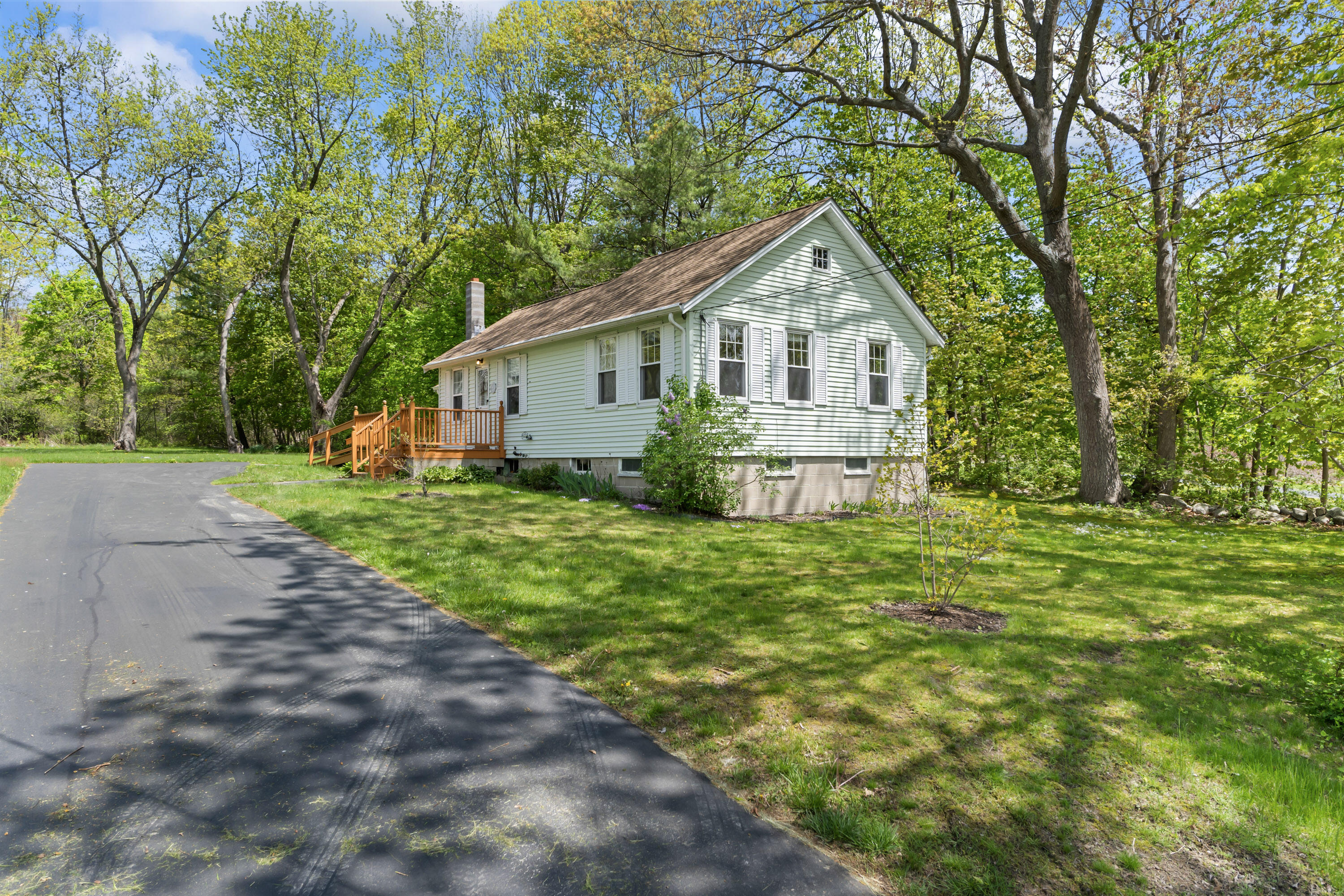 141 Leach Road Eliot, ME 03903 - Photo 22 of 42 141 Leach Rd_105