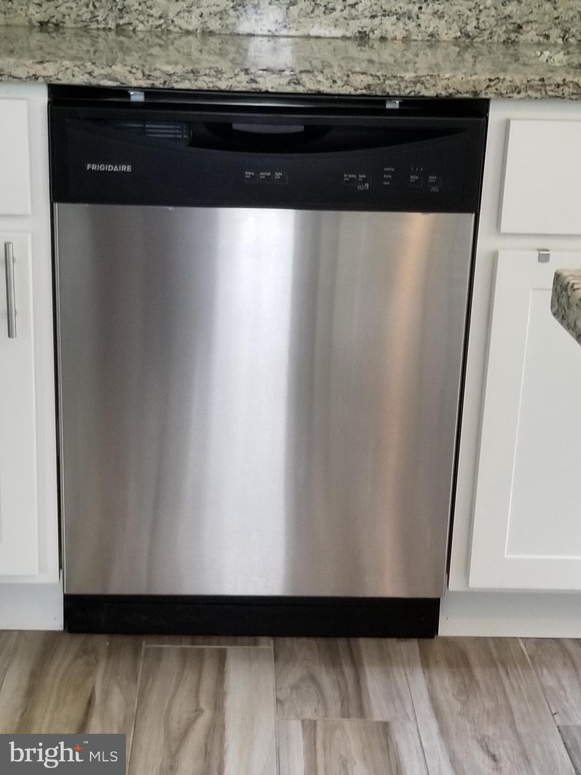 5735 Edgepark Road Baltimore, MD 21239 - Photo 14 of 33 SS Dishwasher