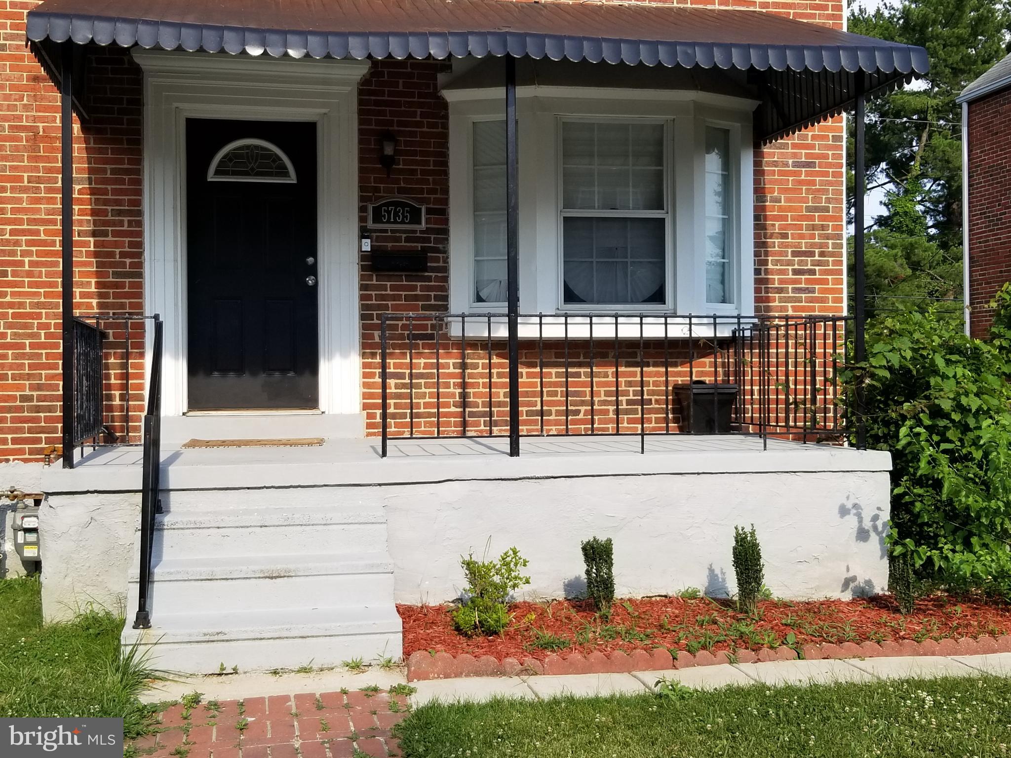 5735 Edgepark Road Baltimore, MD 21239 - Photo 3 of 33 Porch 1