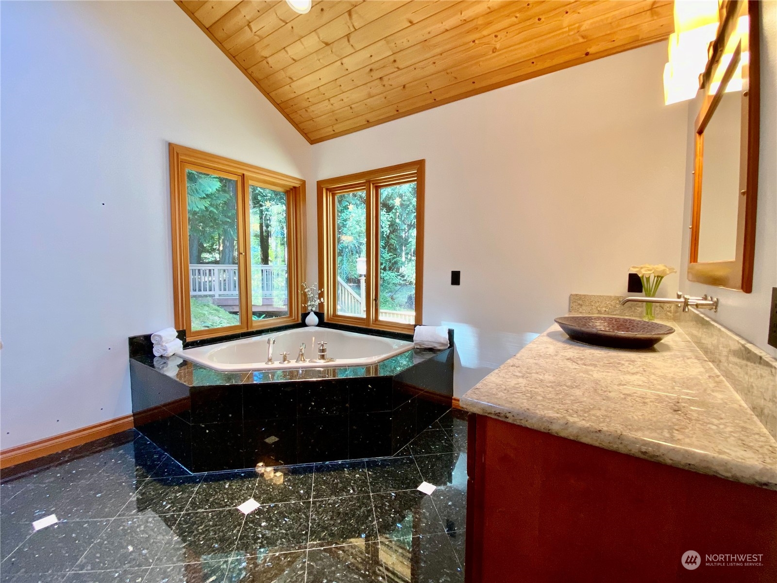 2878 Raccoon Point Road Orcas Island, WA 98245 - Photo 24 of 40