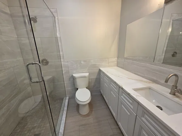 $3,200 | 1611 Simpson Street, Unit 3, Evanston, IL 60201