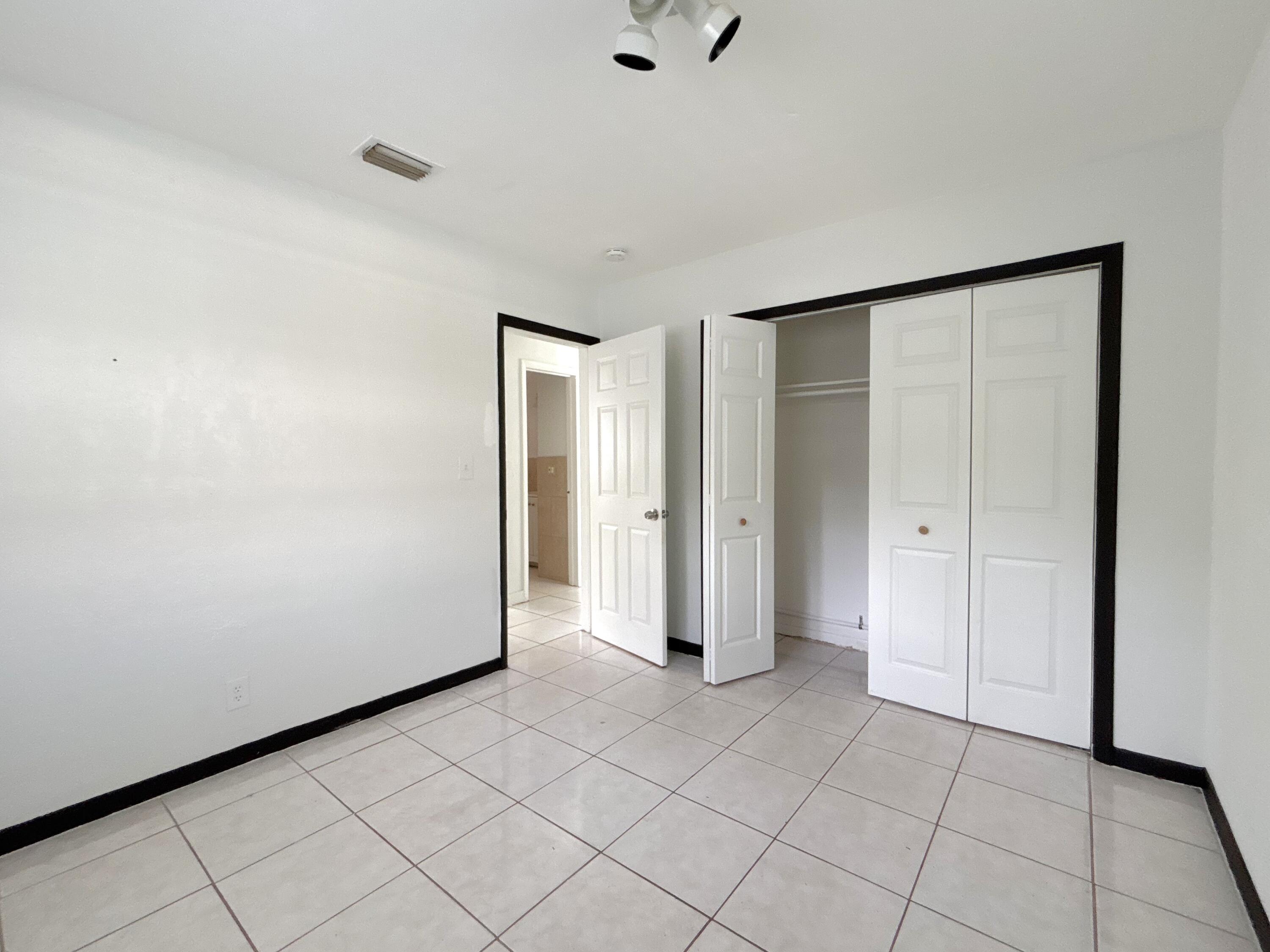 830 Southwest 10th Street, Unit A Pompano Beach, FL 33060 - Photo 16 of 20 IMG_8675