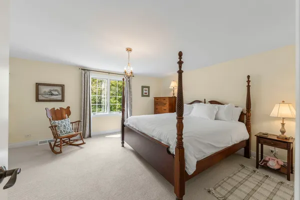 $749,900 | 2125 Timbertrails Road, Lisle, IL 60532