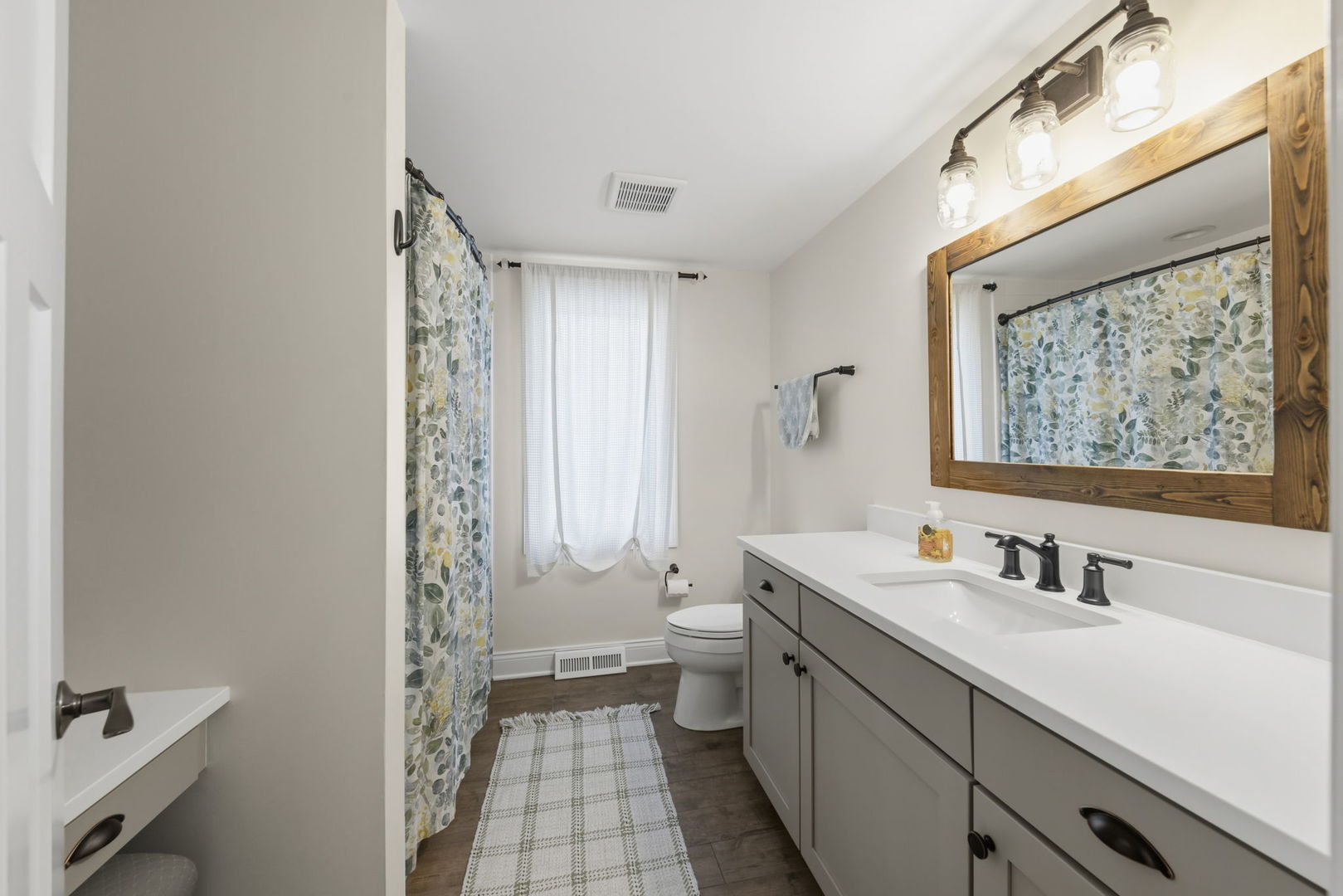 2125 Timbertrails Road Lisle, IL 60532 - Photo 26 of 42
