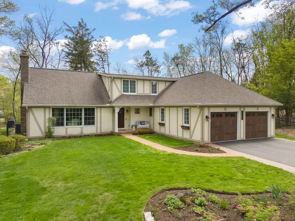 $749,900 | 2125 Timbertrails Road, Lisle, IL 60532