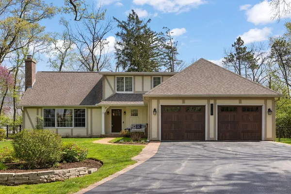 $749,900 | 2125 Timbertrails Road, Lisle, IL 60532