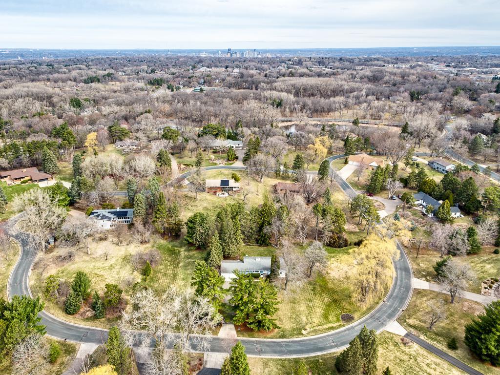 205 Oakview Road West St. Paul, MN 55118 - Photo 2 of 33