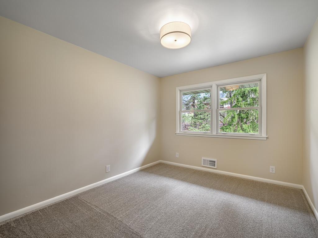 205 Oakview Road West St. Paul, MN 55118 - Photo 23 of 33