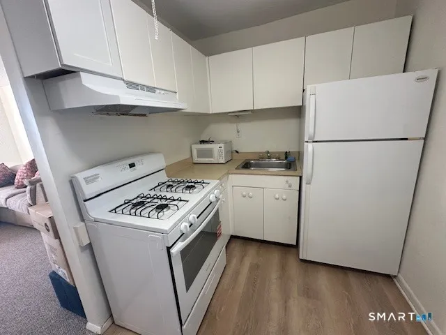 $1,900 | 1168 Main Street, Unit C9, Stratford, CT 06615