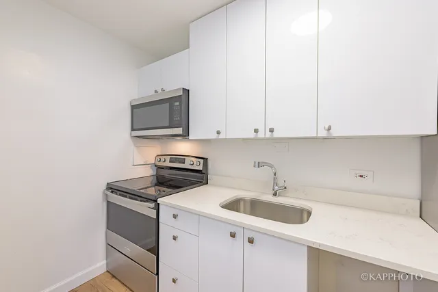 $179,000 | 3600 North Lake Shore Drive, Unit 1603, Chicago, IL 60613