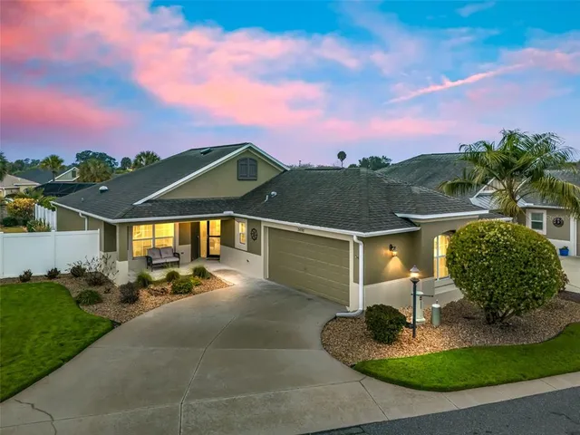 $579,000 | 3698 Robertson Way, The Villages, FL 32163