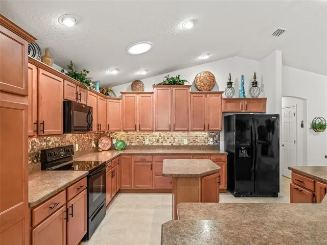 $579,000 | 3698 Robertson Way, The Villages, FL 32163