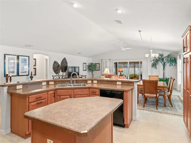 $579,000 | 3698 Robertson Way, The Villages, FL 32163