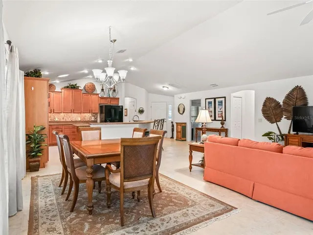 $579,000 | 3698 Robertson Way, The Villages, FL 32163