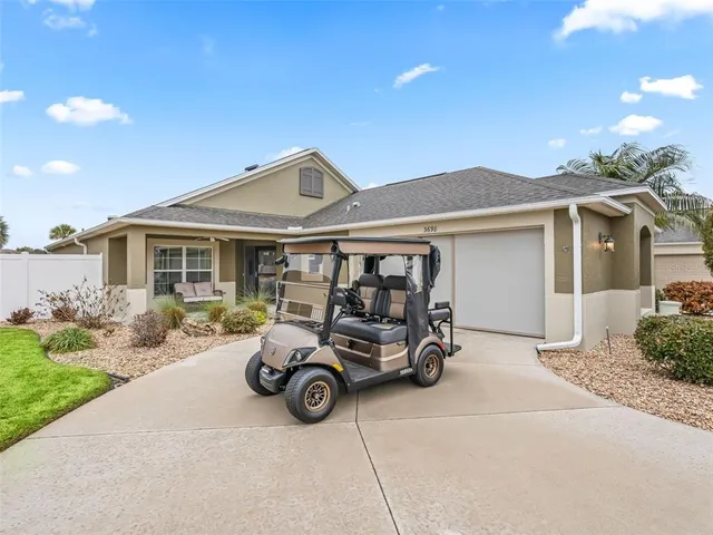 $579,000 | 3698 Robertson Way, The Villages, FL 32163