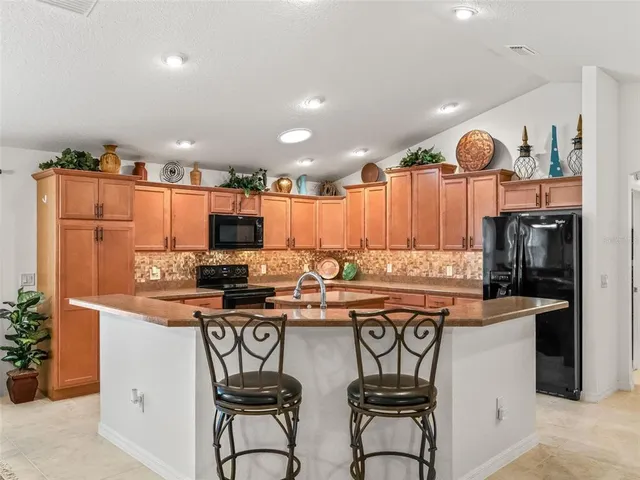 $579,000 | 3698 Robertson Way, The Villages, FL 32163