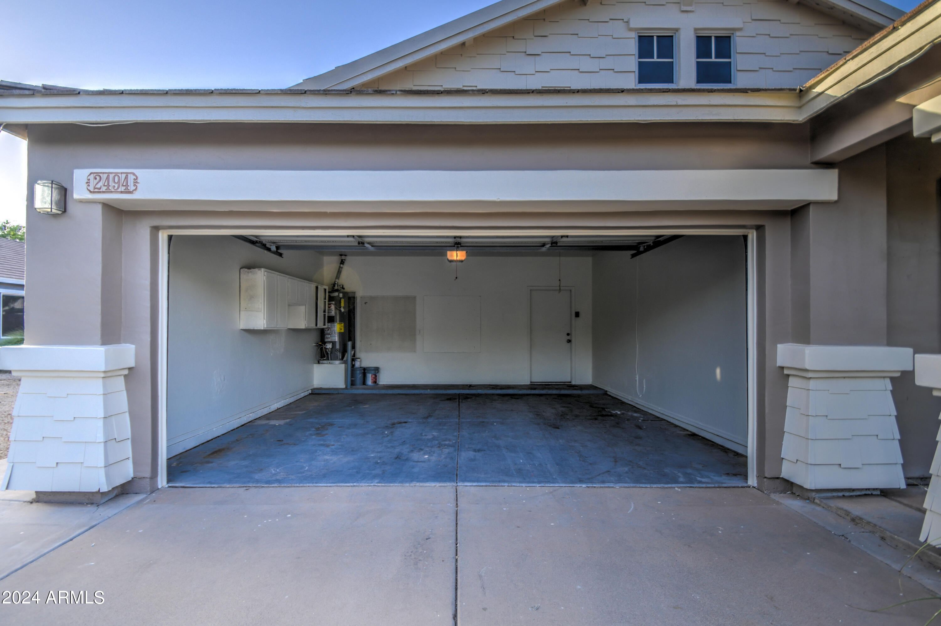 2494 East Del Rio Court Gilbert, AZ 85295 - Photo 23 of 25 Garage