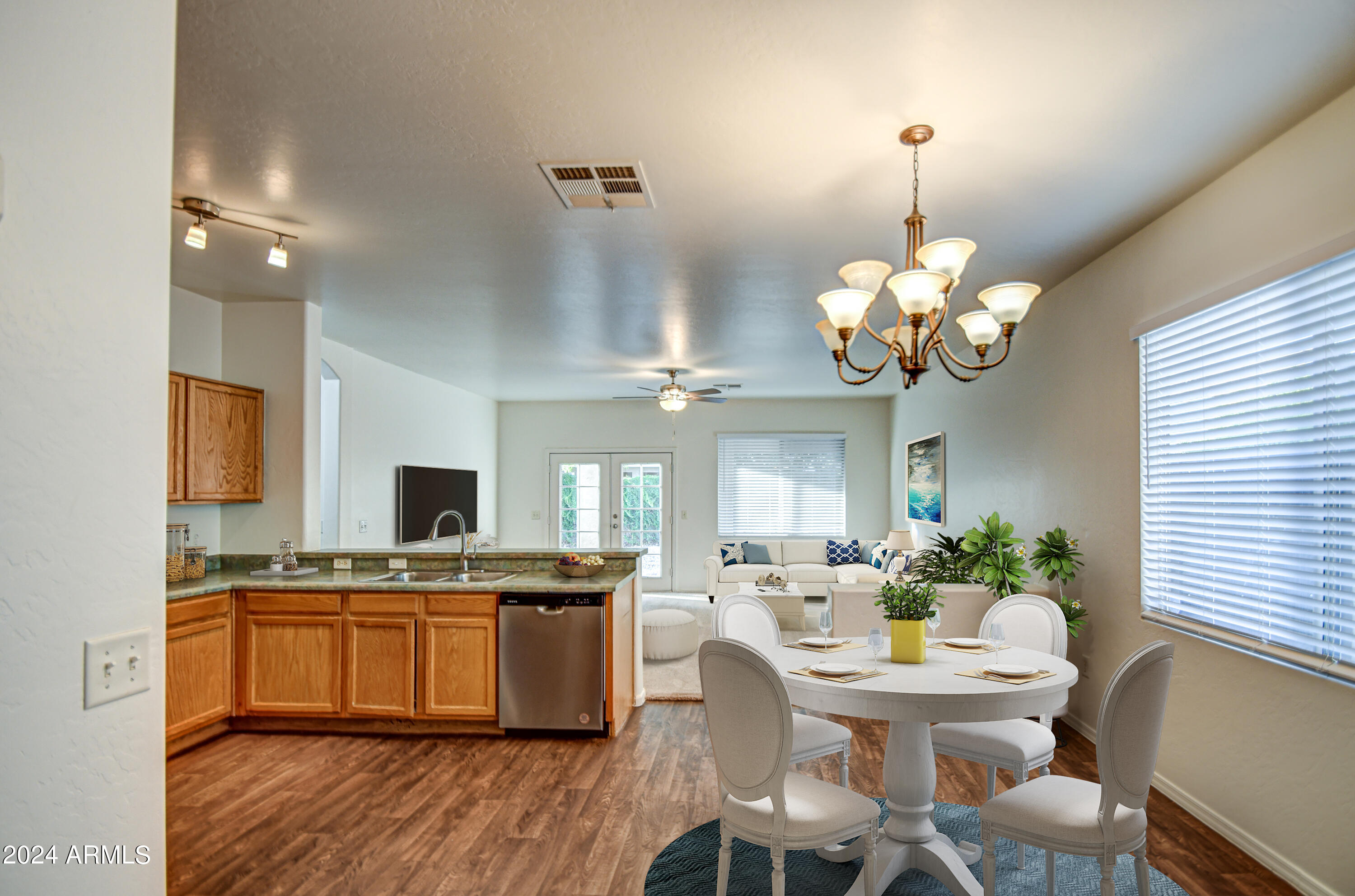 2494 East Del Rio Court Gilbert, AZ 85295 - Photo 3 of 25 Kitchen