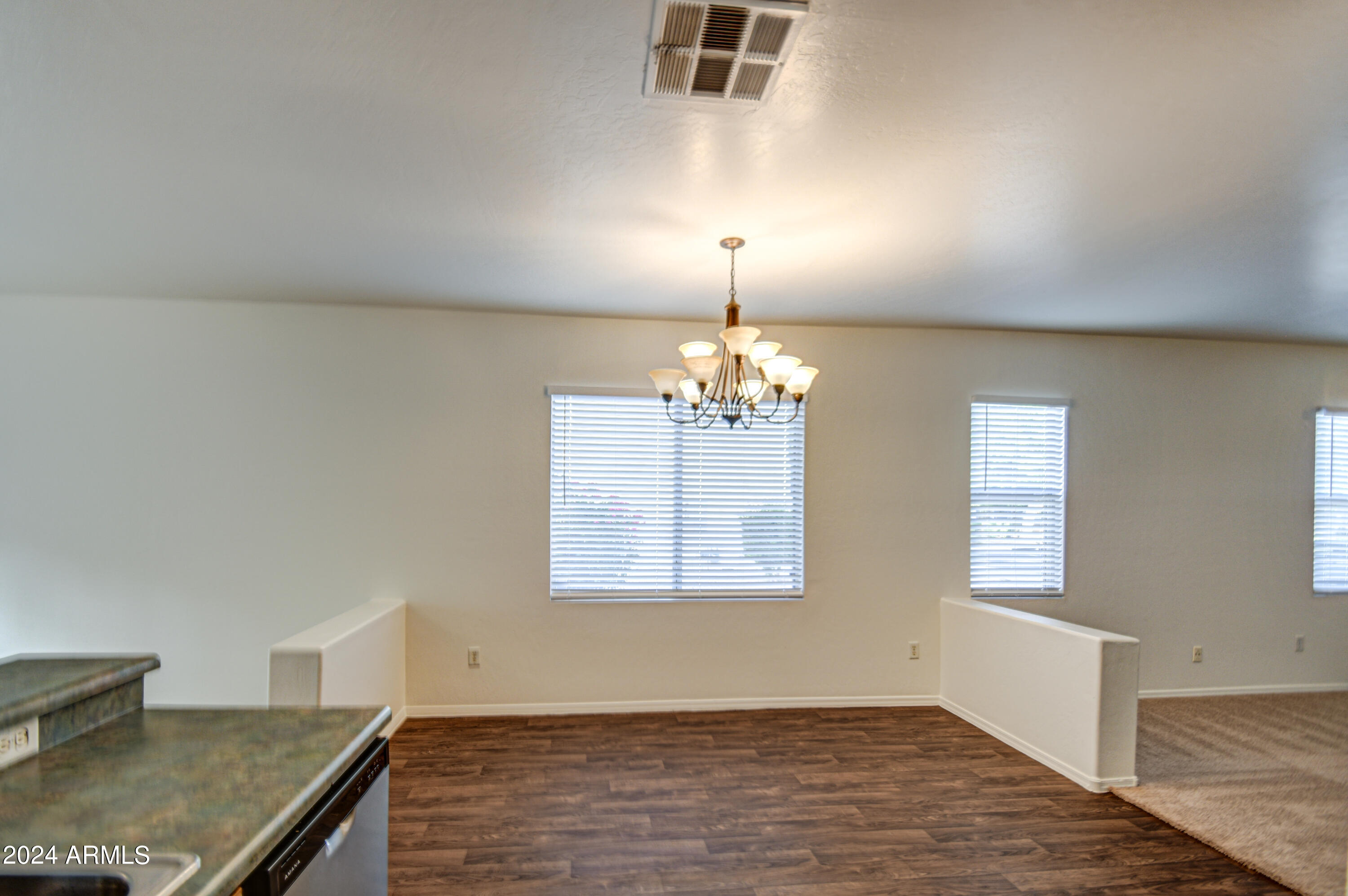 2494 East Del Rio Court Gilbert, AZ 85295 - Photo 6 of 25 Eat in - Kitchen