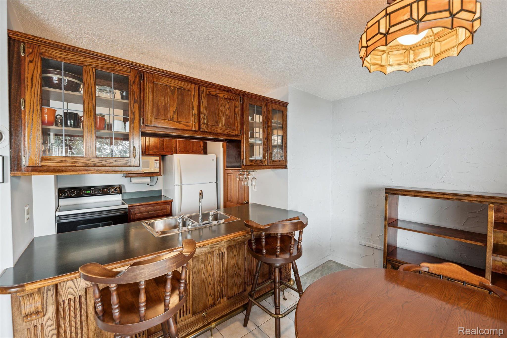 1734 Grove Road, Unit B103 Ypsilanti, MI 48198 - Photo 10 of 38