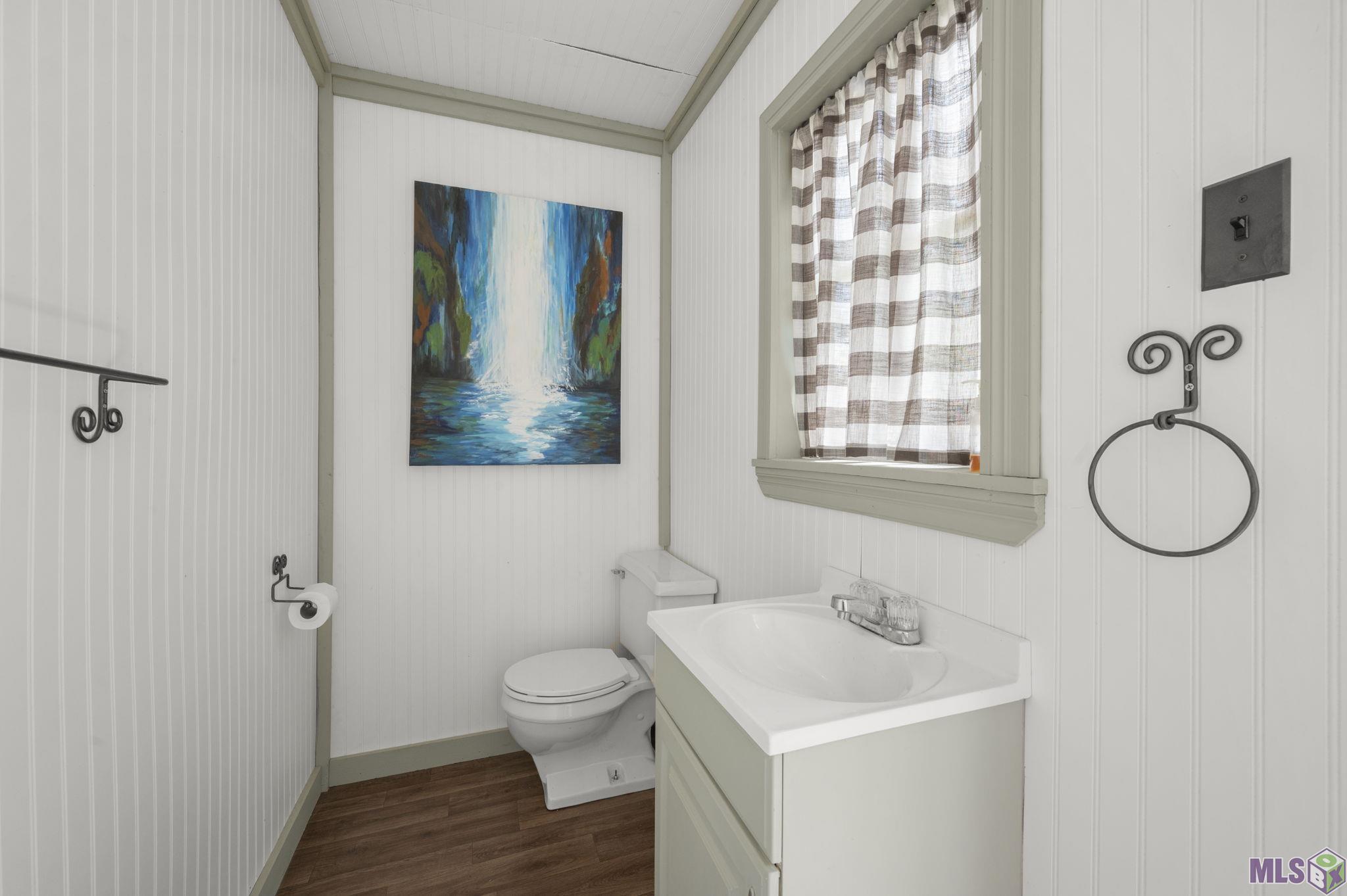 19625 Barnett Road Zachary, LA 70791 - Photo 8 of 26 Pool House bathroom