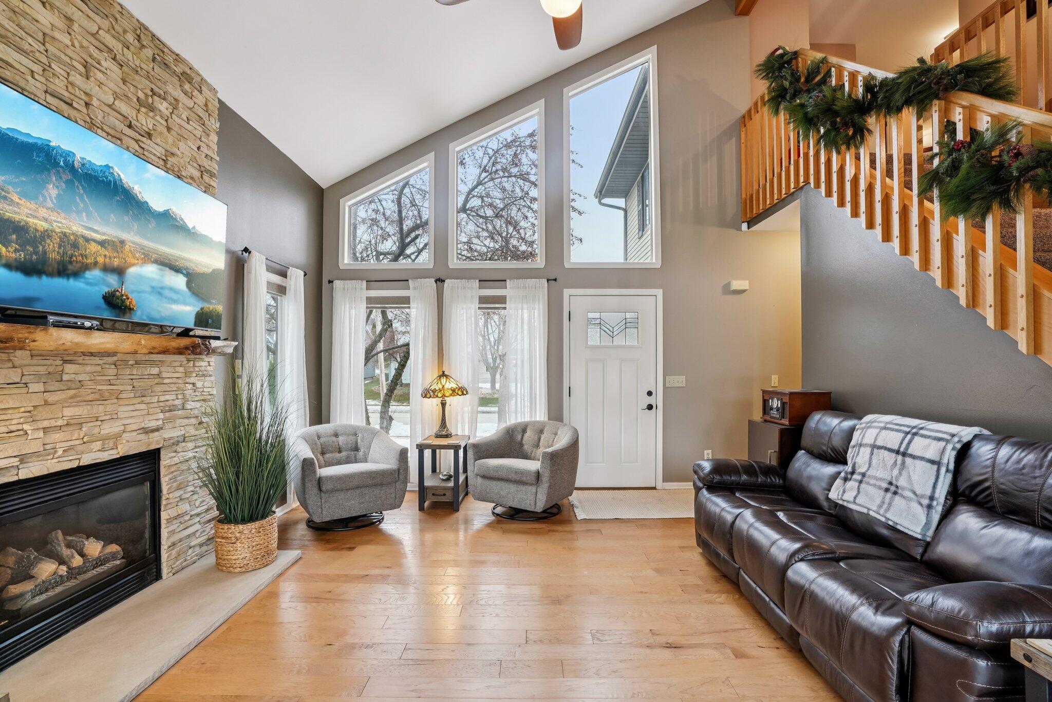 2245 Patrick Lane Waukesha, WI 53188 - Photo 14 of 55 14-web-or-mls-Patrick Ln-S2312-014