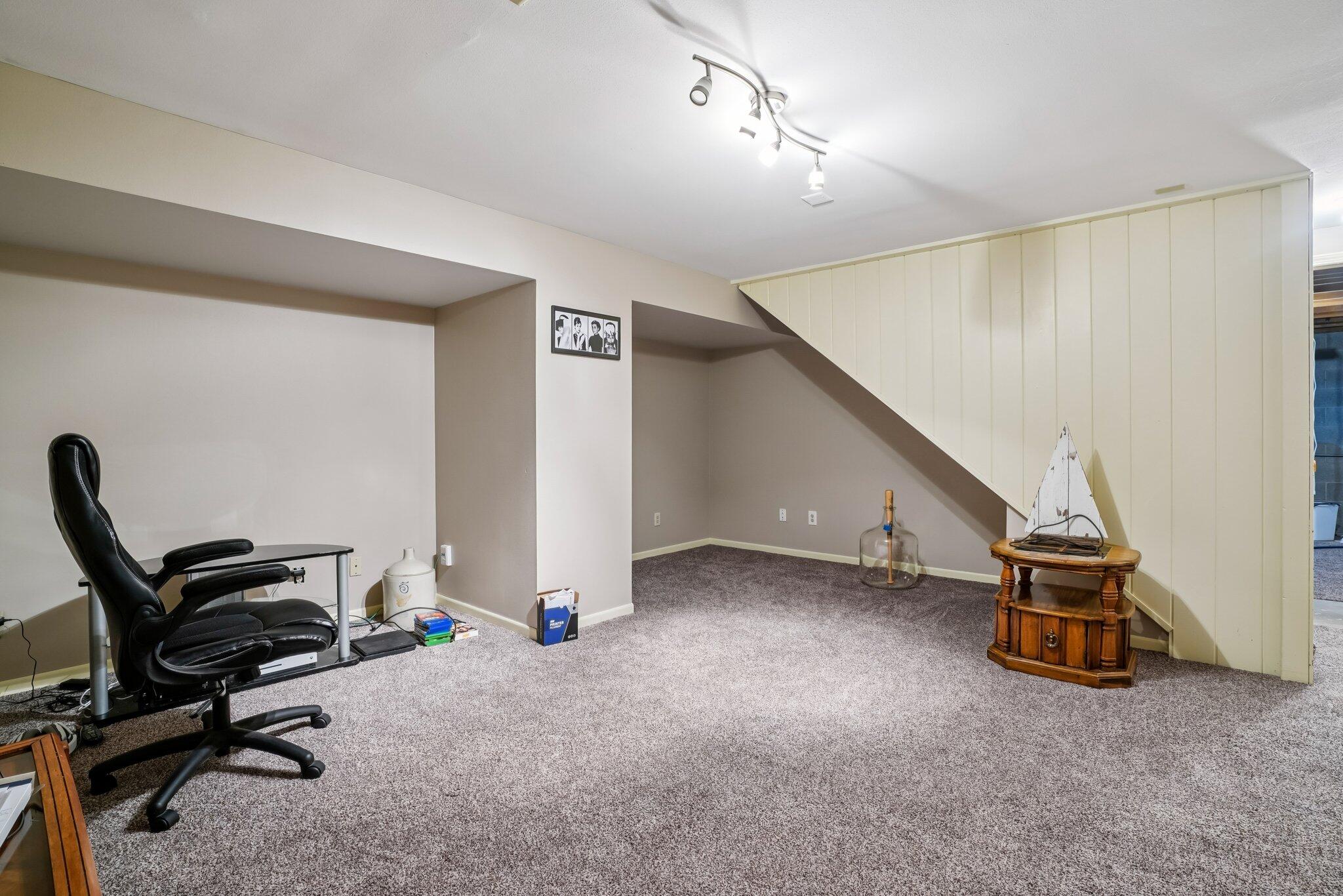 2245 Patrick Lane Waukesha, WI 53188 - Photo 36 of 55 36-web-or-mls-Patrick Ln-S2312-036