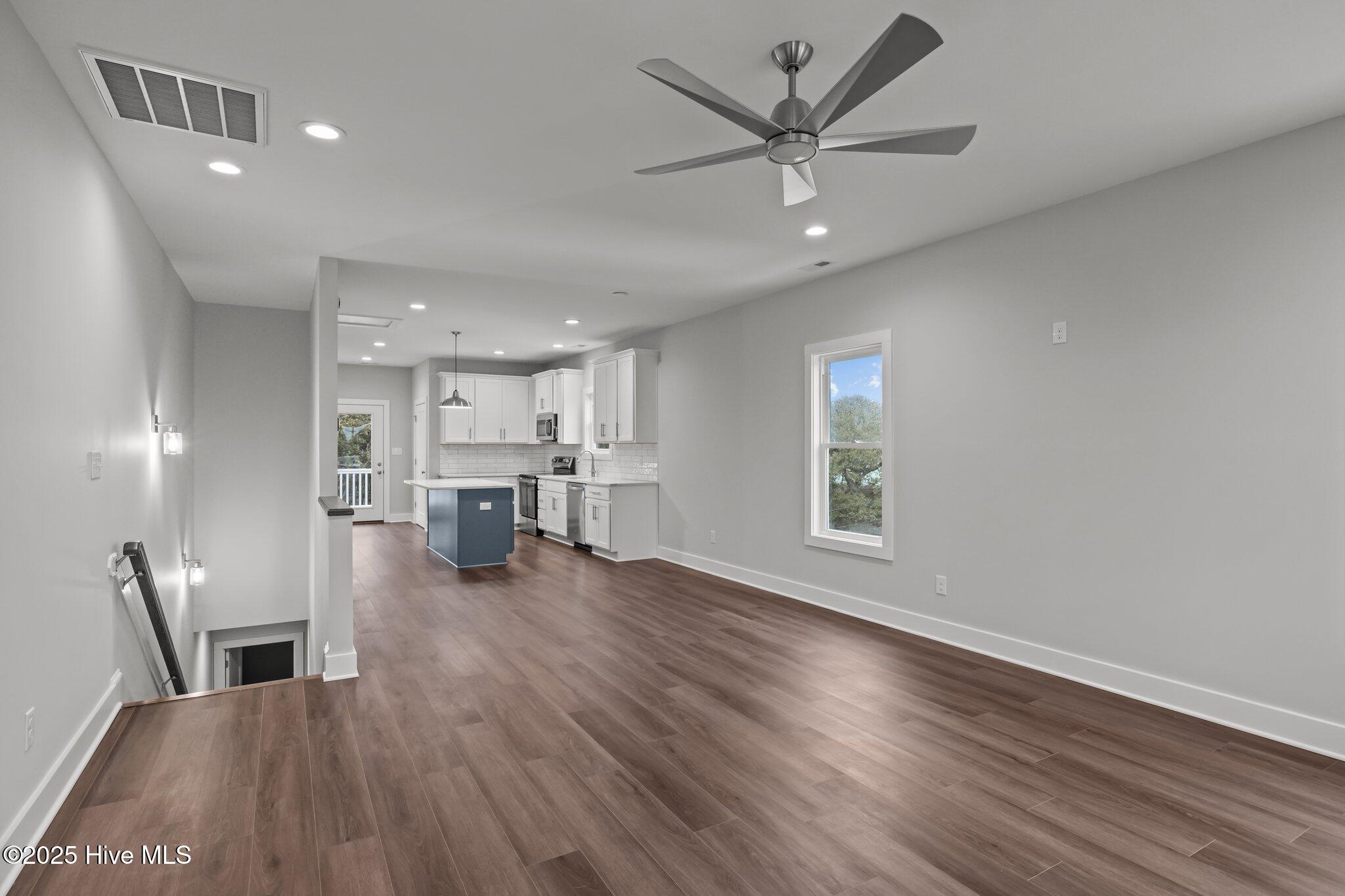 1374 Salter Path Road Atlantic Beach, NC 28512 - Photo 33 of 72 Living